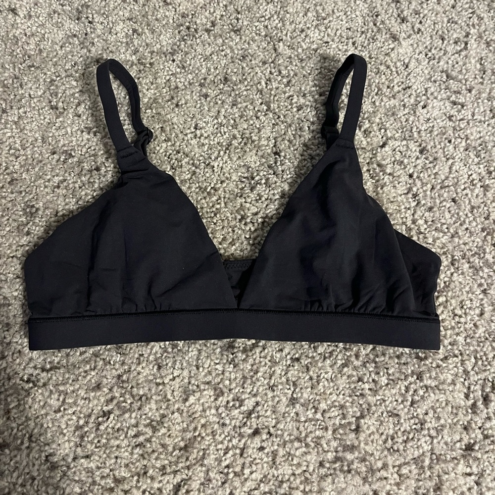 SKIMS Fits Everybody Triangle Bralette
